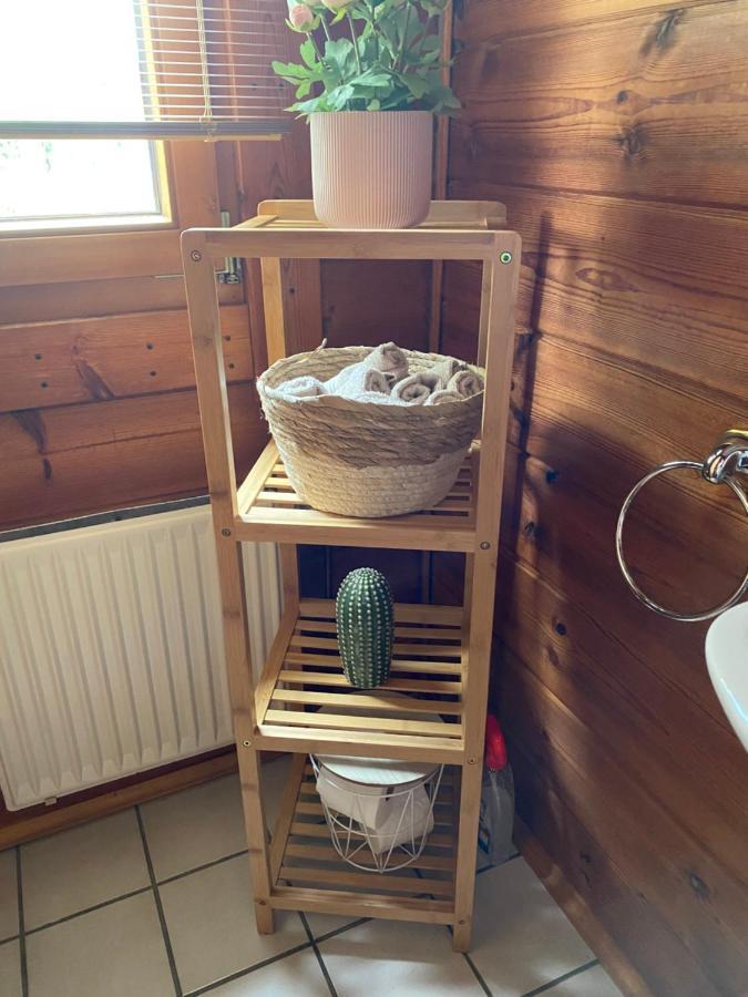 Gemuetliches Holzhaus In Idyllischer Lage Ruppichteroth Luaran gambar