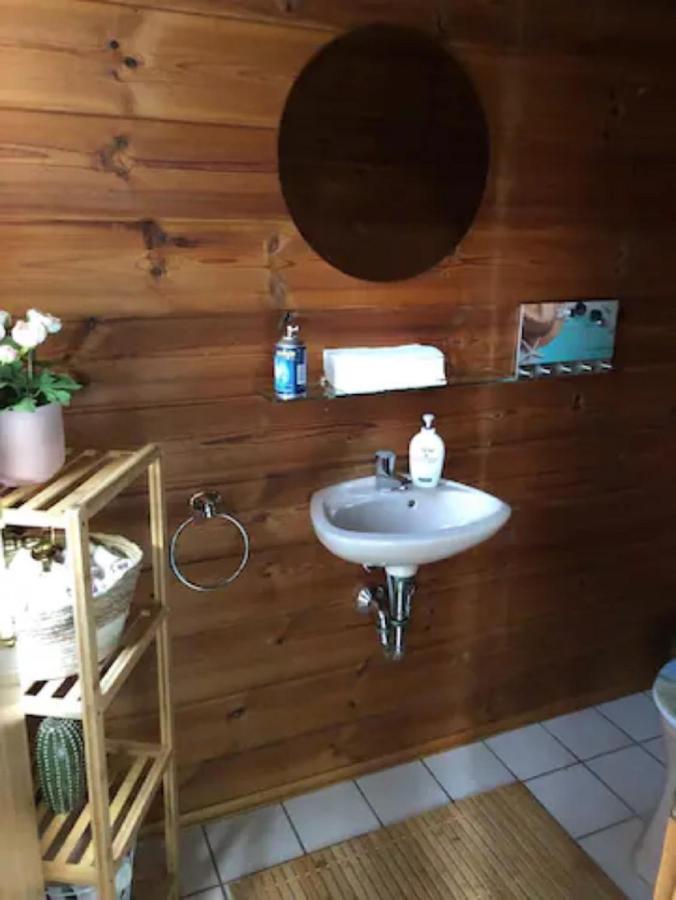 Gemuetliches Holzhaus In Idyllischer Lage Ruppichteroth Luaran gambar